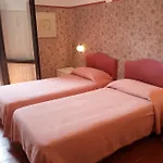 Mel Hotel 3*