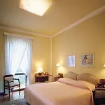 Mel Hotel
