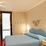 Mel Hotel 3*